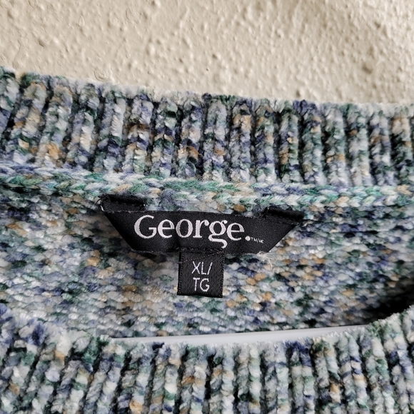 Sweater - Picture 2 of 2